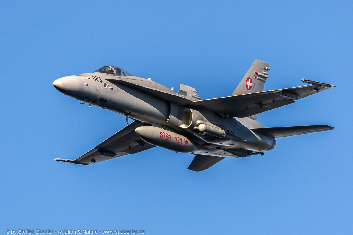 124IW5A2795