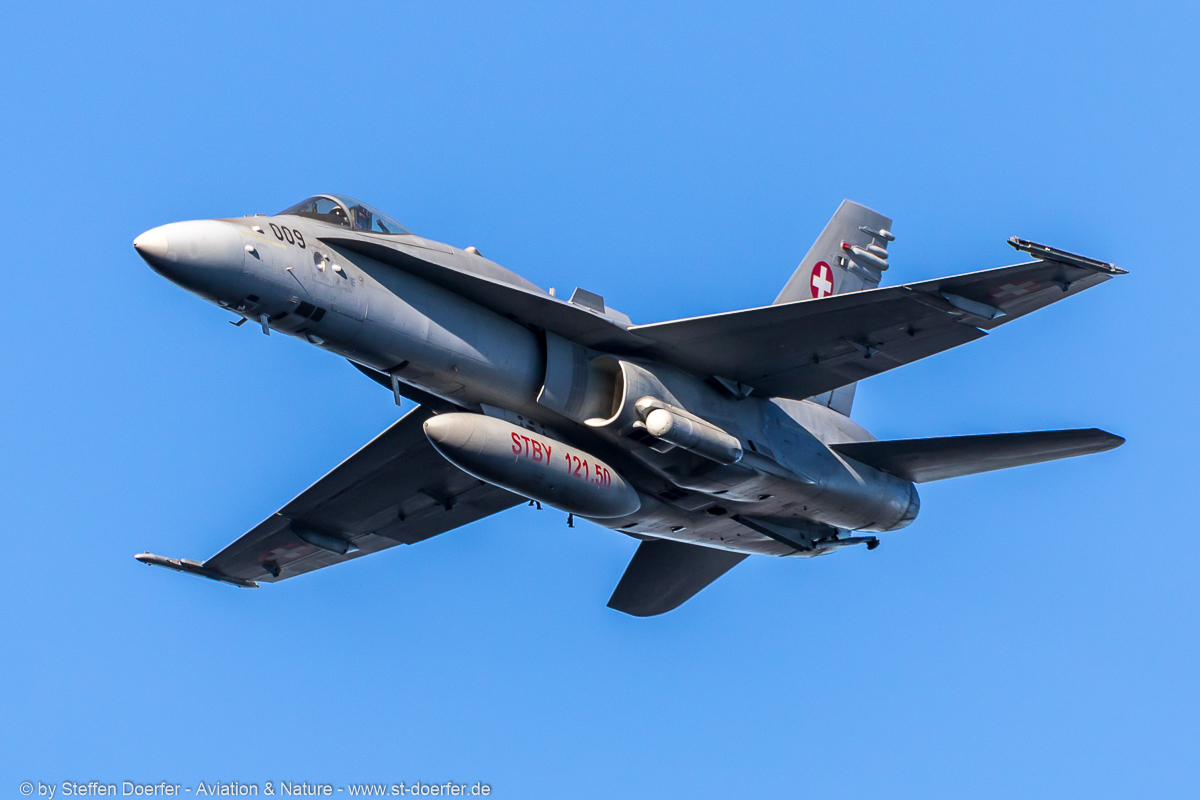 124IW5A2946