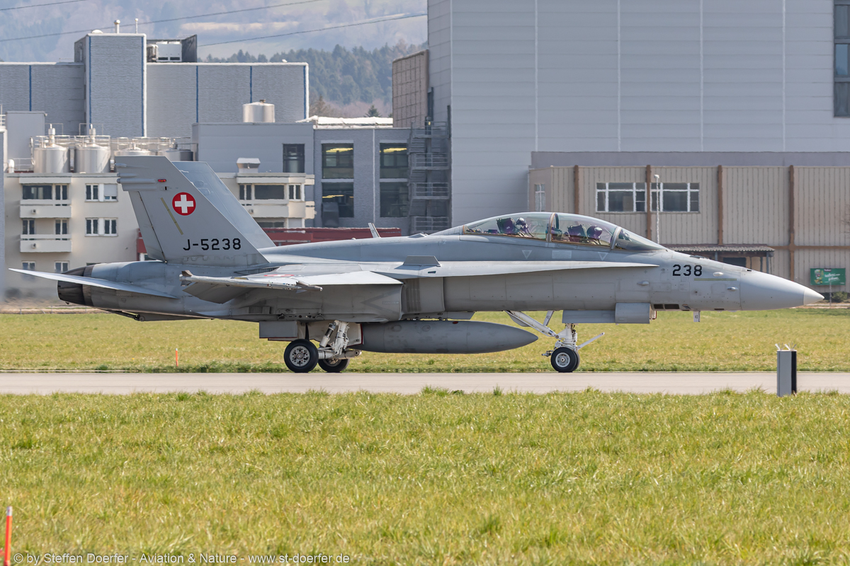 202JH3A6051
