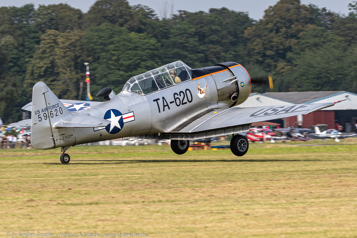 305JH3A7076
