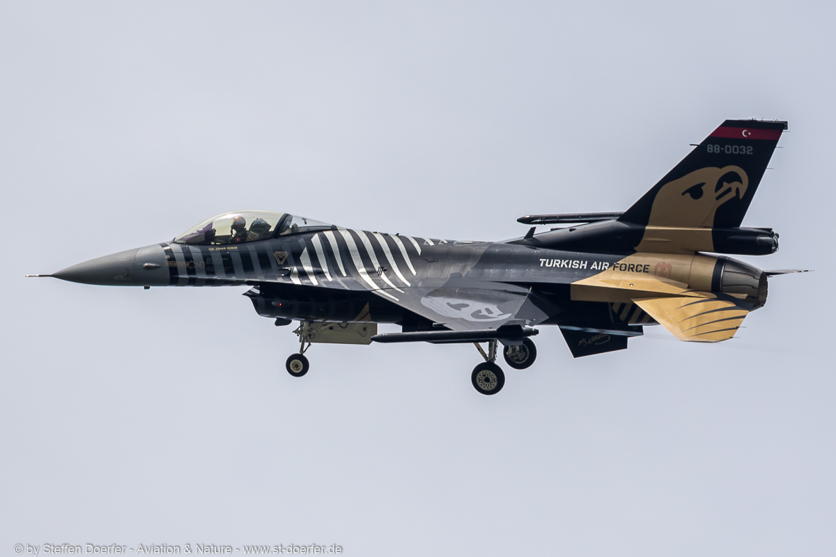 480JH3A8544