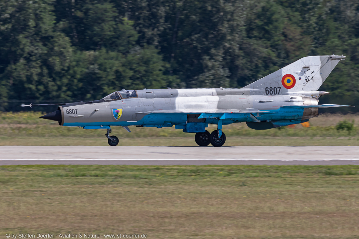 242JH3A3526