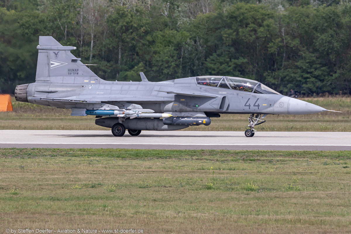 512JH3A4806
