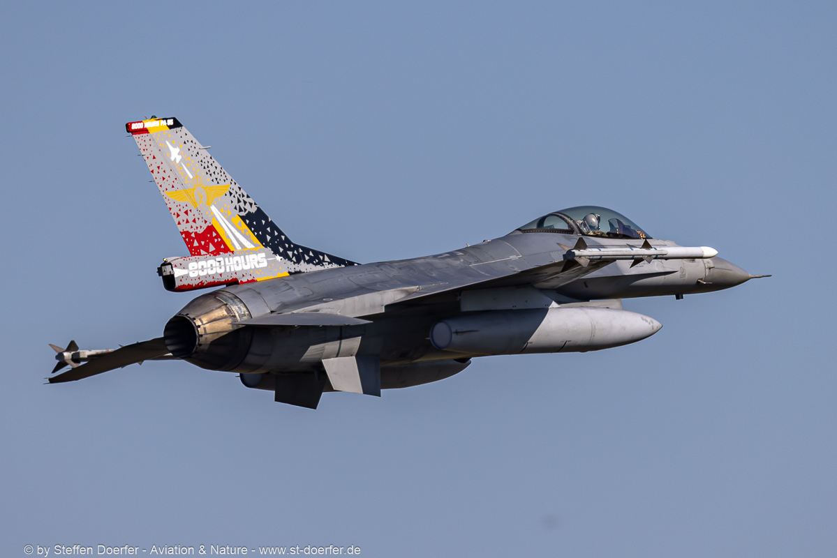 443-0Y2A4931