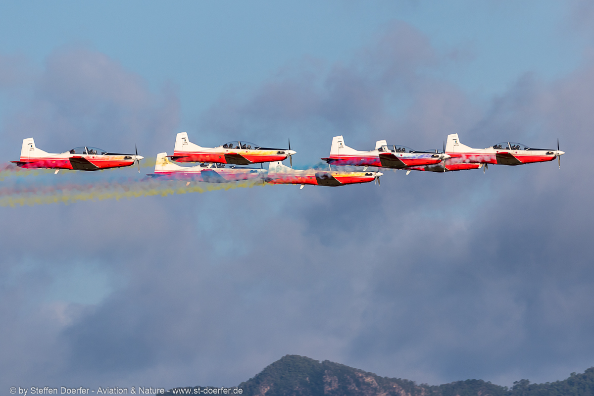 103IW5A4876