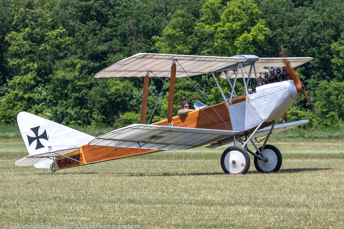 187IW5A8093