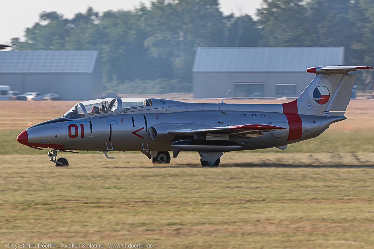 236JH3A1983
