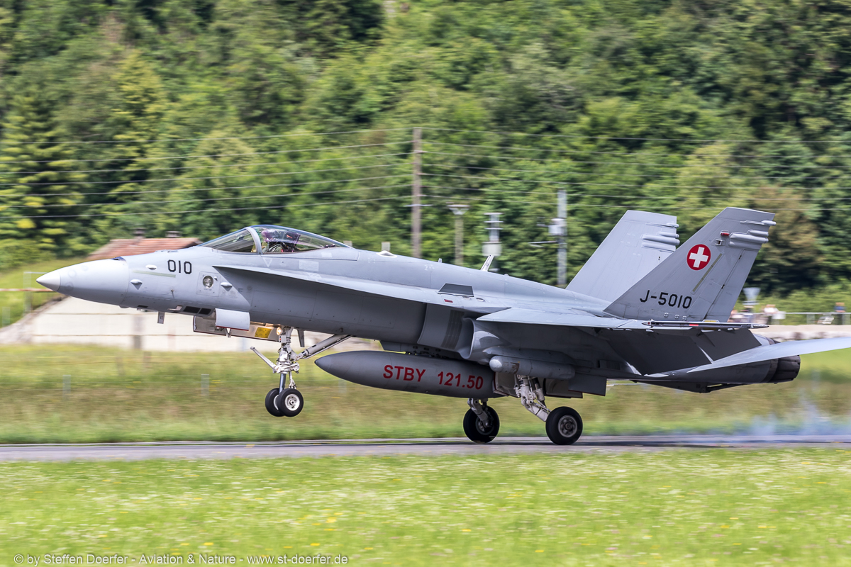 143IW5A1745