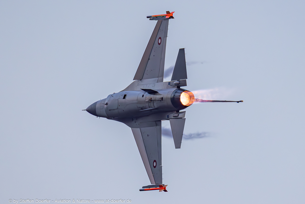 300CAA_7573