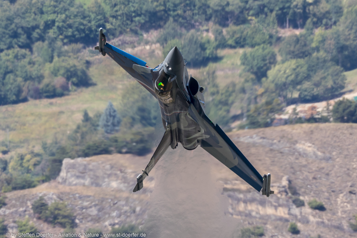 460JH3A2030