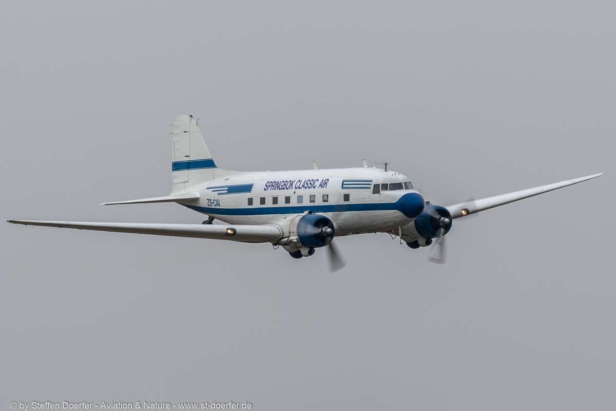 702JH3A3587