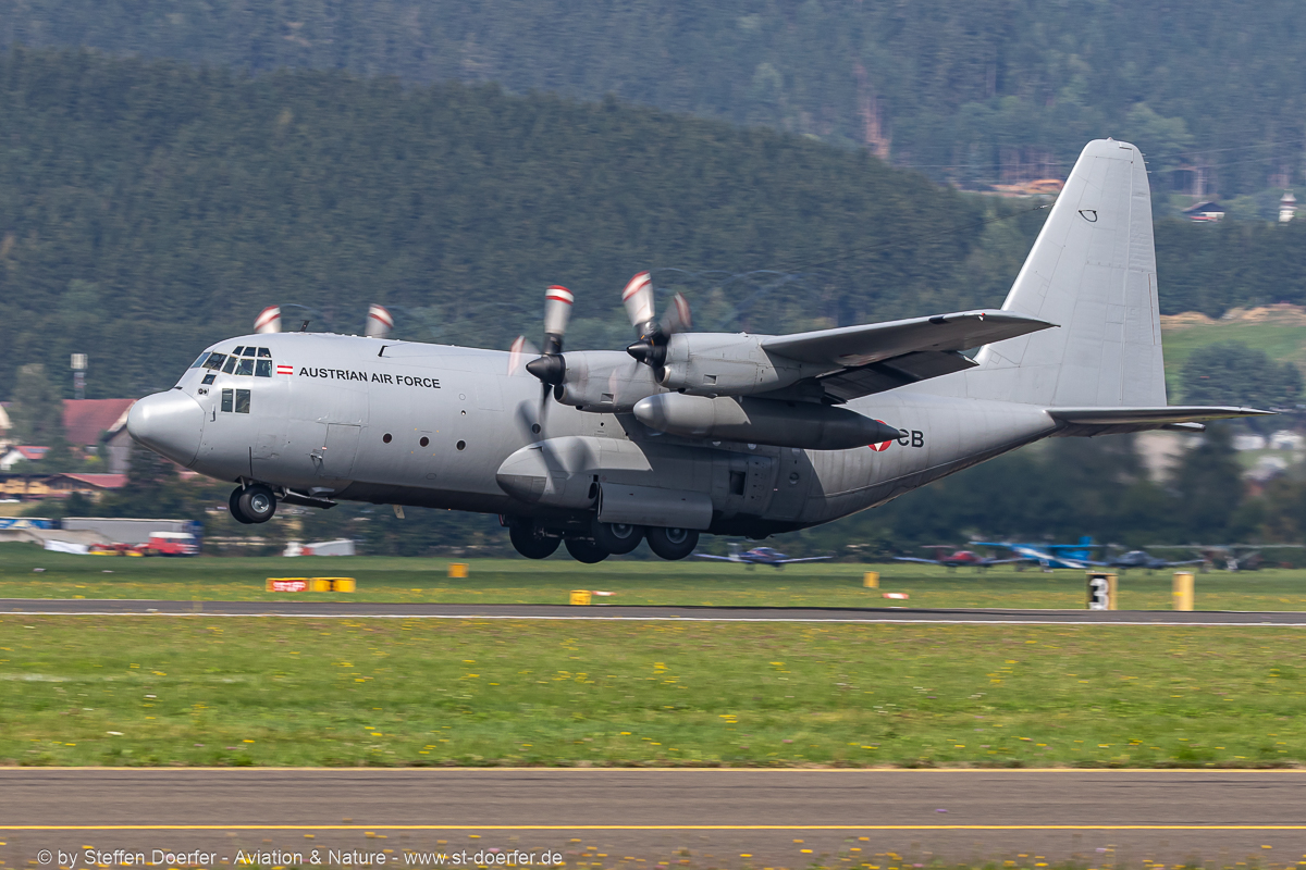 520JH3A3355
