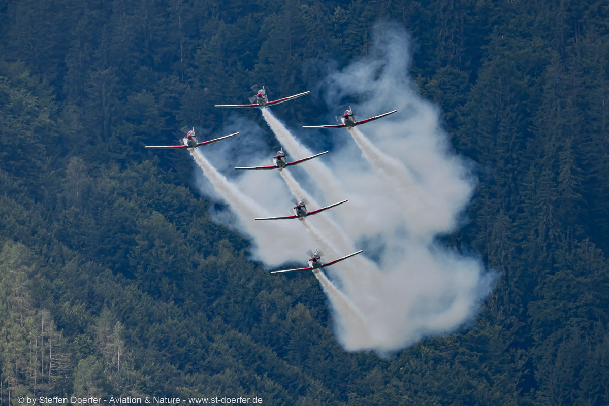561CAA_3352