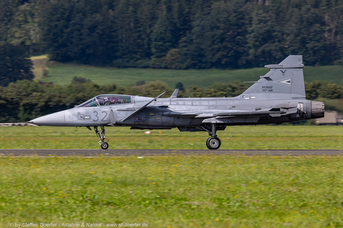 583CAA_3705