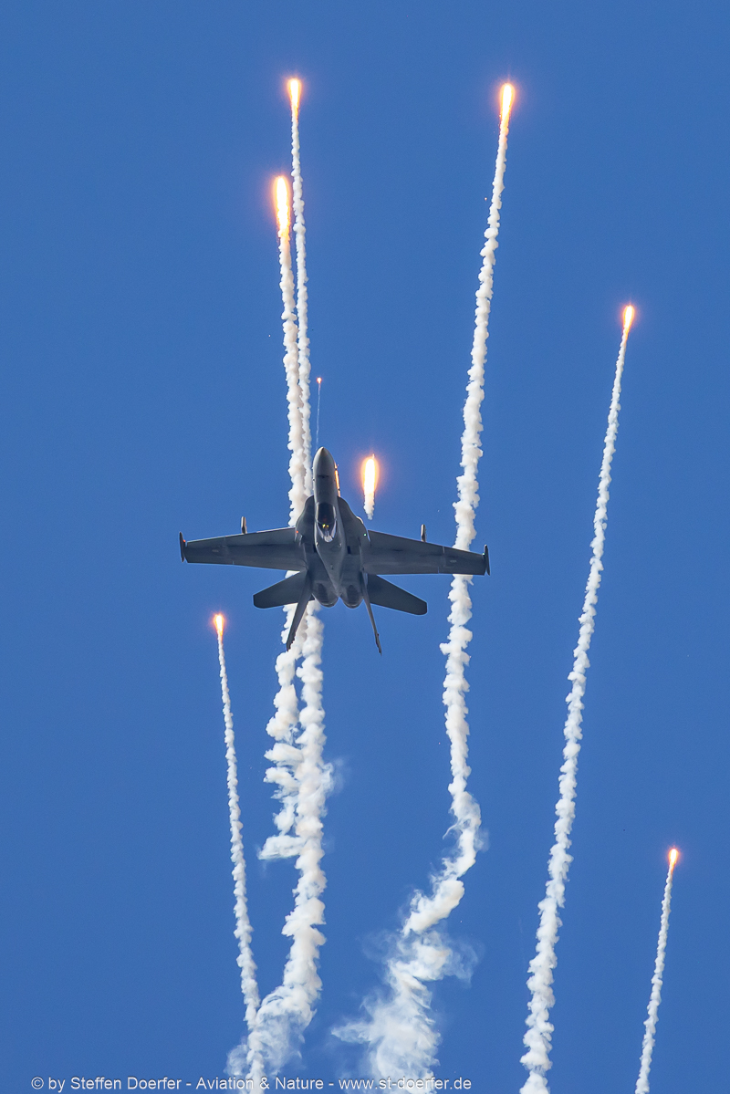 620CAA_3967