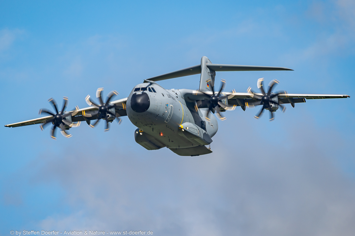 641CAA_4402